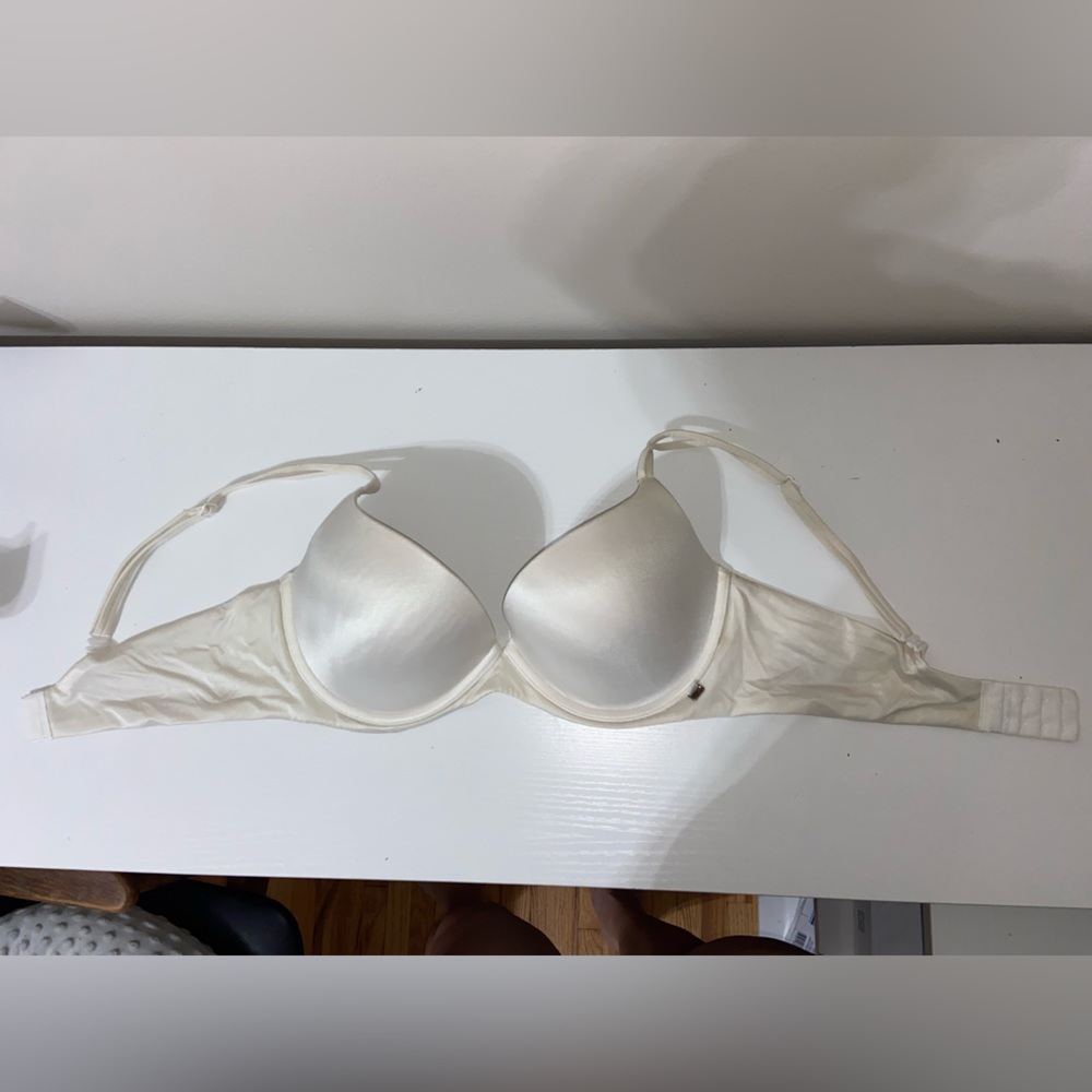 36D Victorias Secret Bra
